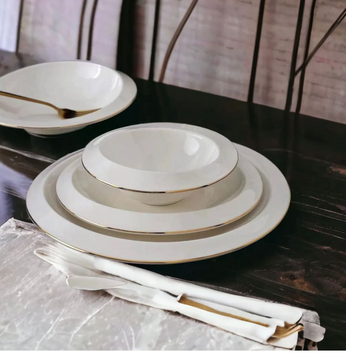 ZELLERFELD MILANO
Gold Tafelservice 27-teilig