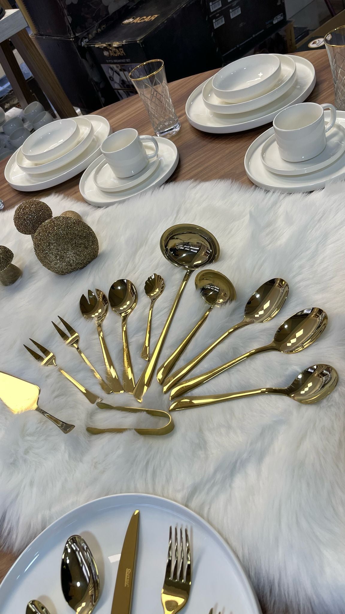 Duygu Premium Boxed Cutlery Set Shiny Gold für 12 Personen, 84 teilig