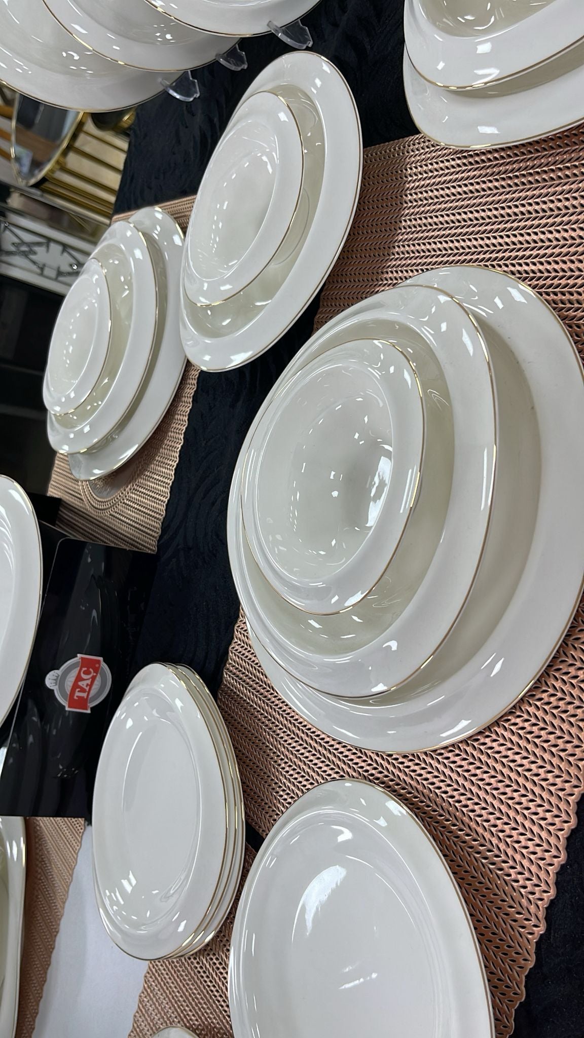 25-teiliges TAÇ Porzellan-Tafelservice für 6 Personen